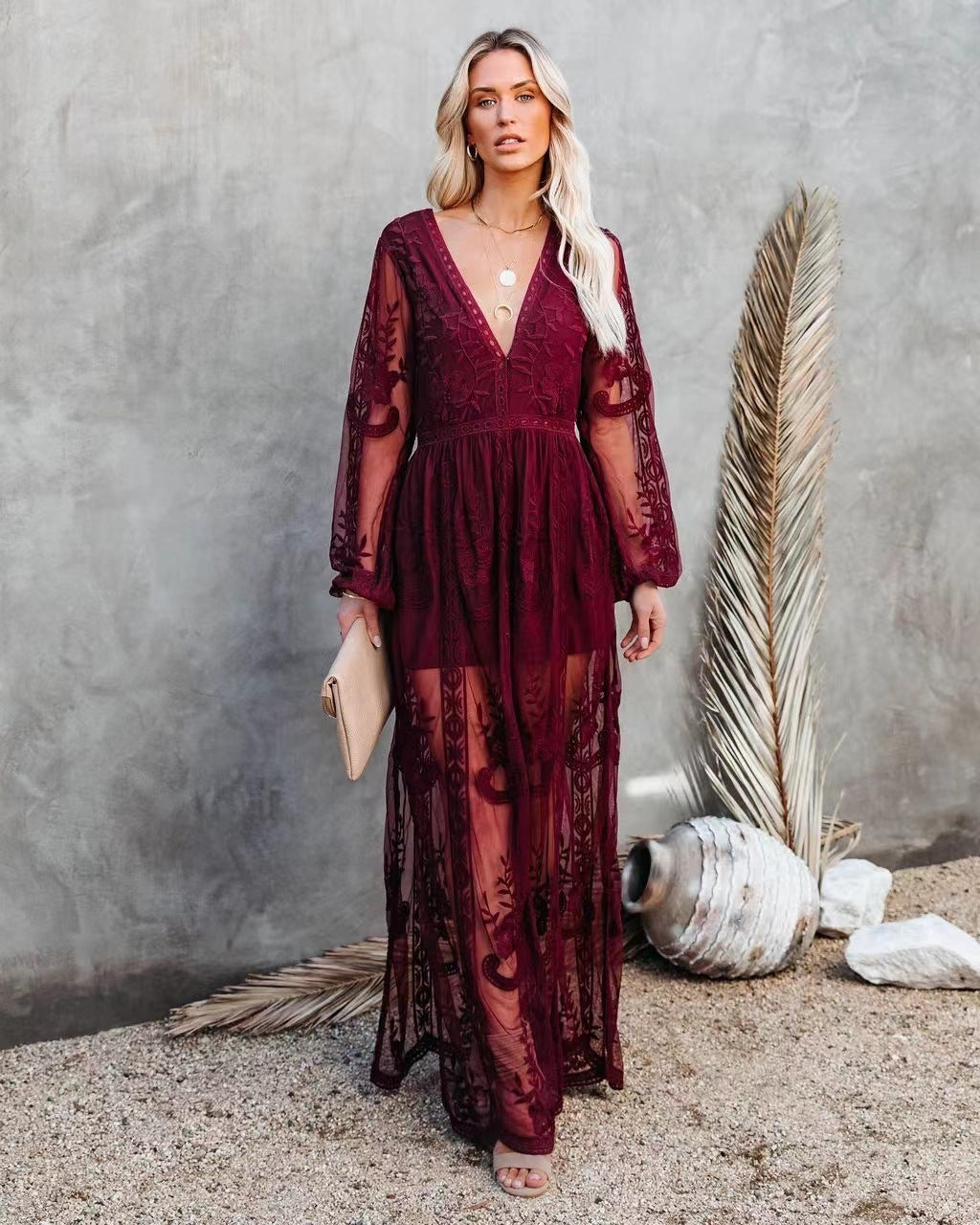 Robe unie en dentelle pour femme, à manches longues et col en V.
