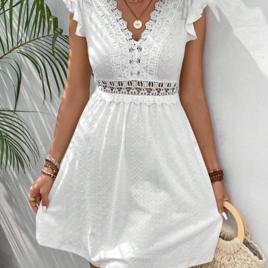 Robe en tricot jacquard avec découpe, élastique, transparente, en dentelle et manches papillon