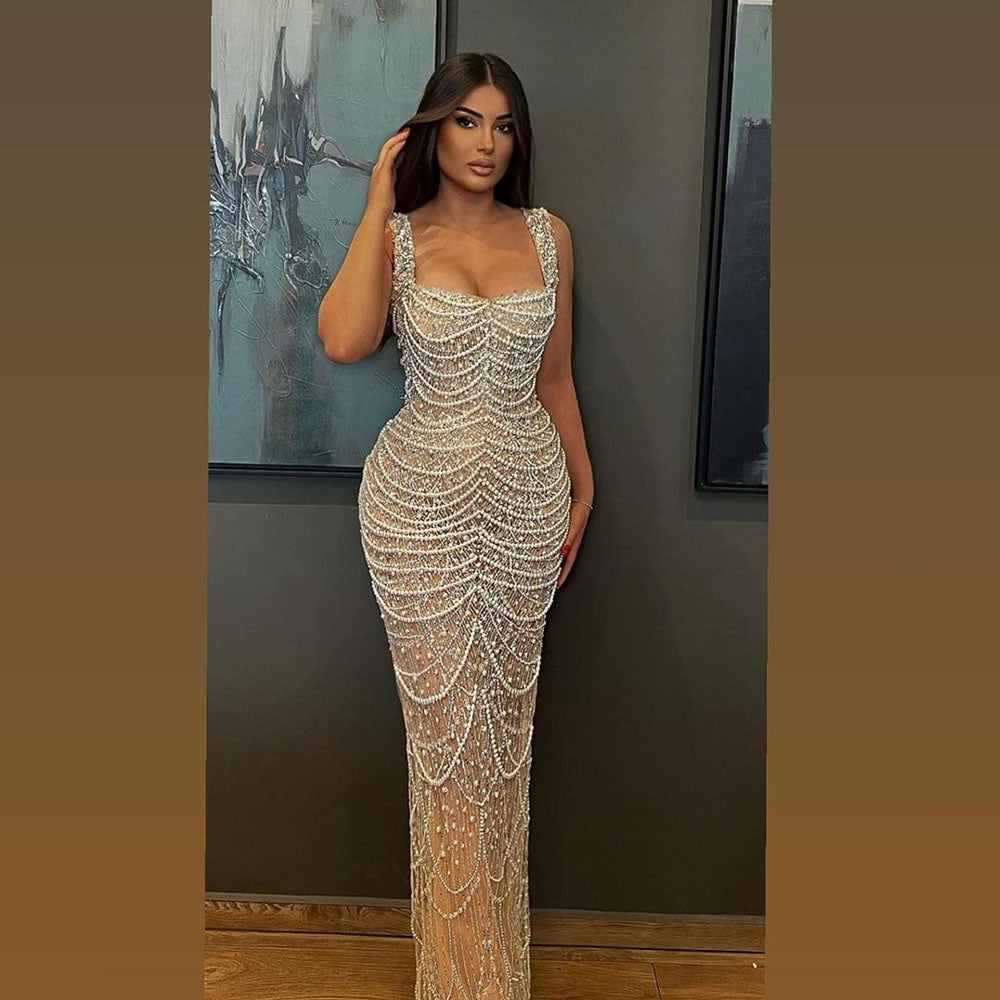 Robe Élégante Nu à Bretelles, Luxe Léger Haut de Gamme, Perles Brodées